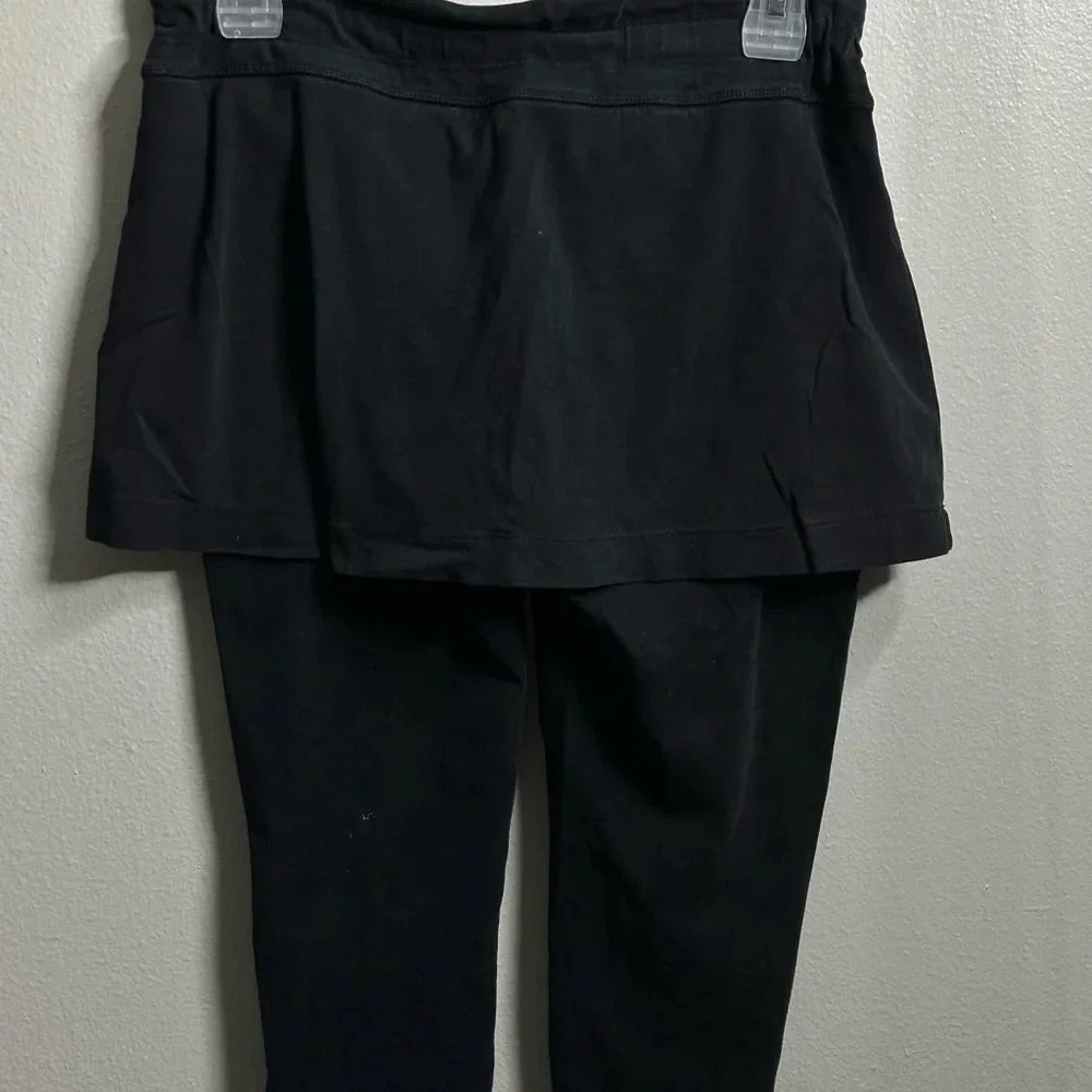 Athleta Size Small 2 in 1 Capri Leggings Skirt Black Athletic Womens Stretch‎ - Picture 9 of 10